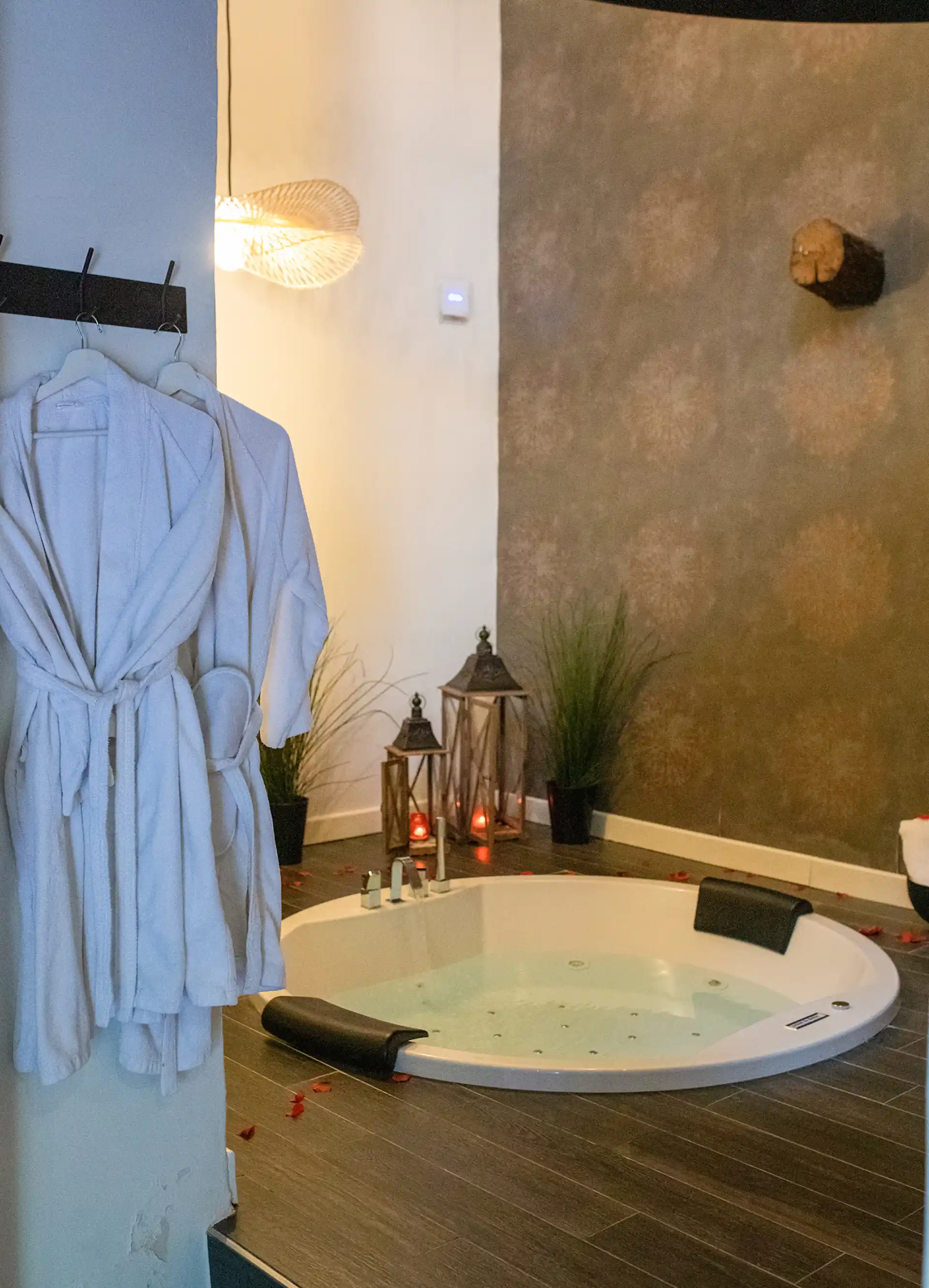 Suites Wellness sprimont jacuzzi peignoirs