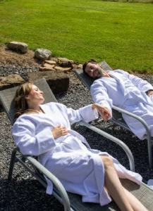 Suites Wellness sprimont jardin couple